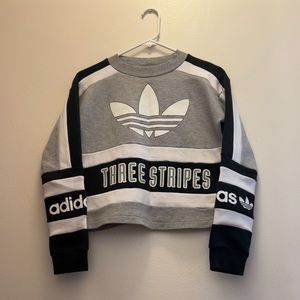 Adidas sweatshirt Women’s small